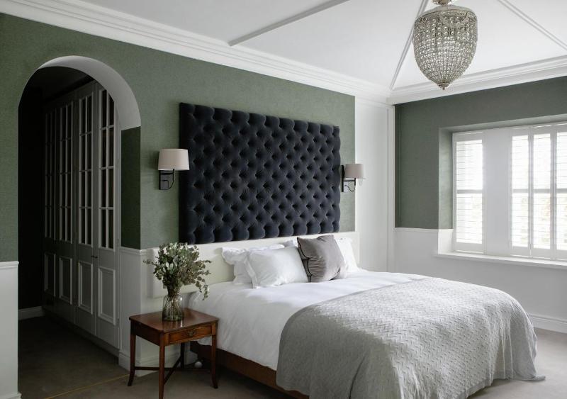 Estate Room image 1