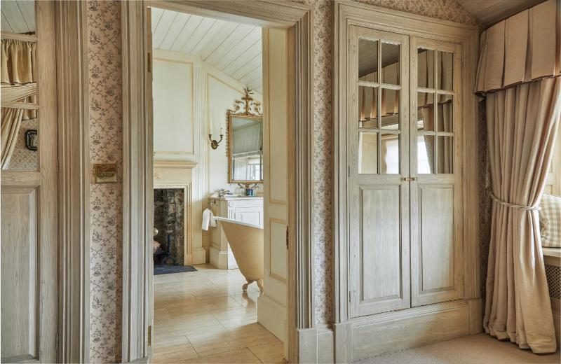 Shackleton House image 3