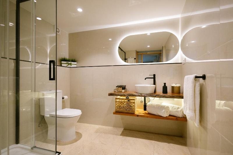 Suite with Balcony image 2