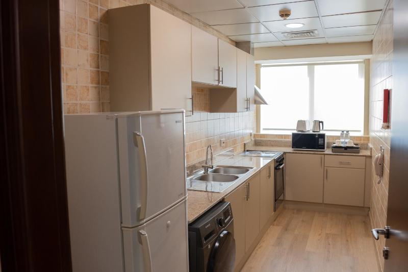 Two-Bedroom Apartment with Kitchen image 3