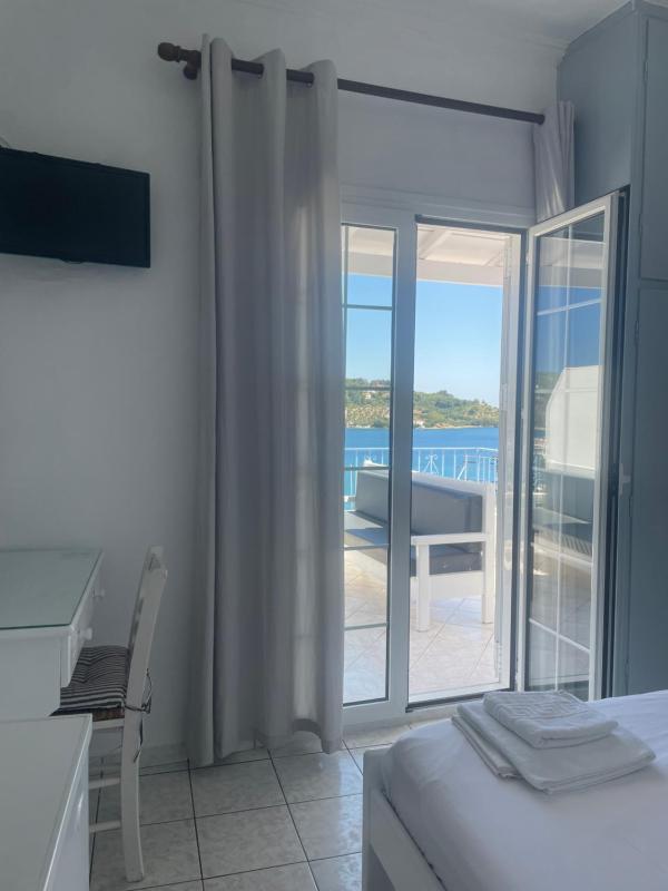 Double or Twin Room with Sea View and Terrace image 3
