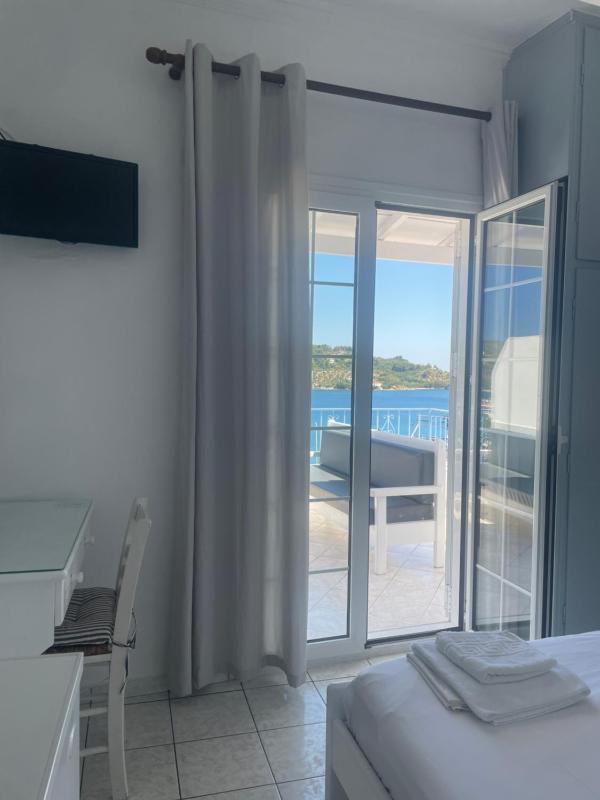 Double or Twin Room with Sea View and Terrace image 4
