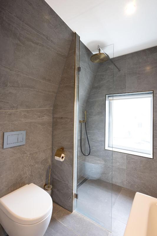 Budget Twin Room image 3