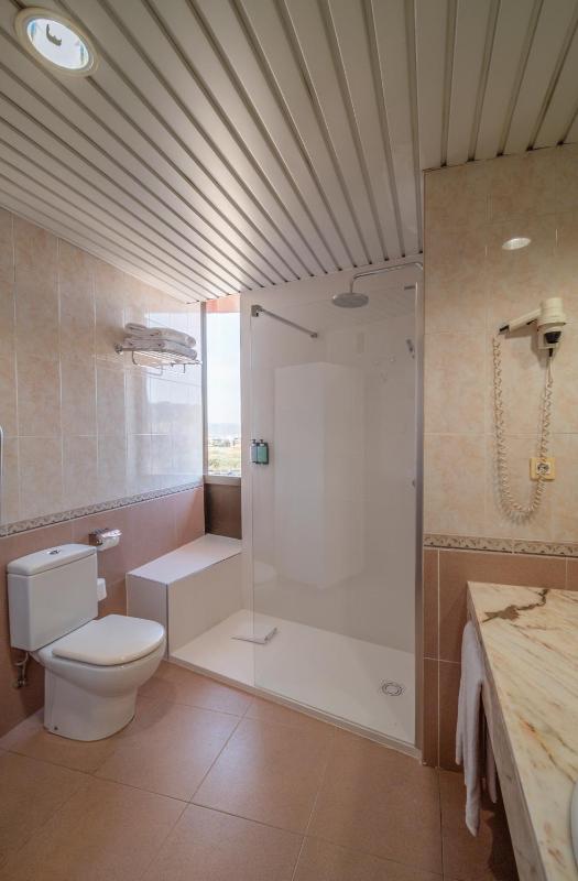 Standard Double or Twin Room image 2