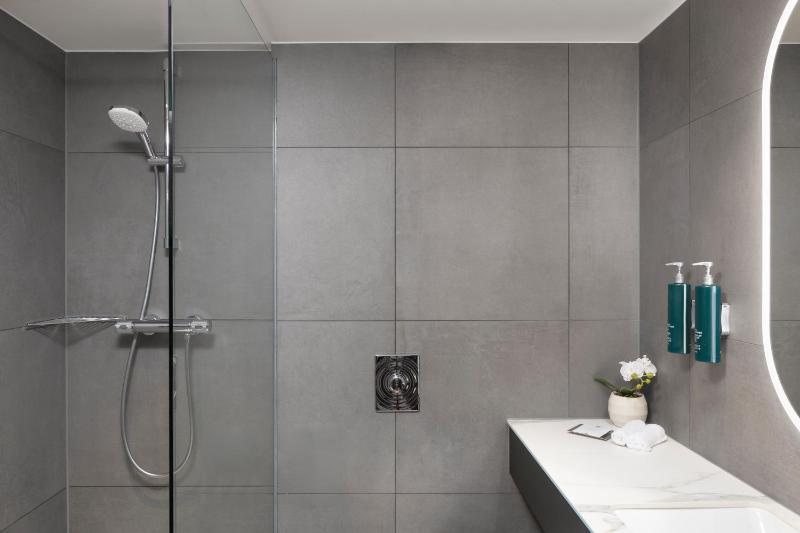 Hilton Dusseldorf - image 49