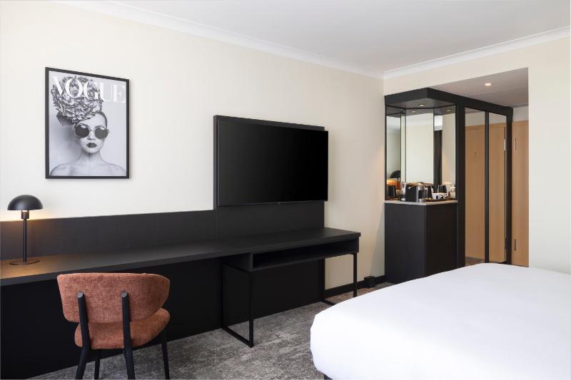 Queen Room image 1
