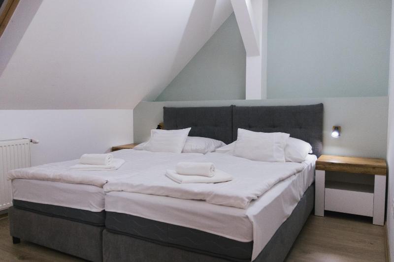 Apartment image 3