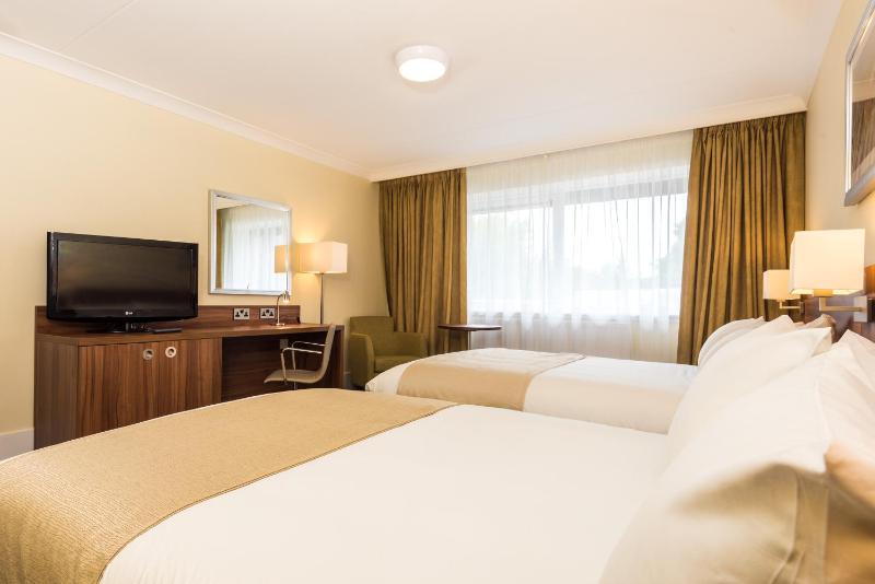 Standard Double Room with Two Double Beds image 1