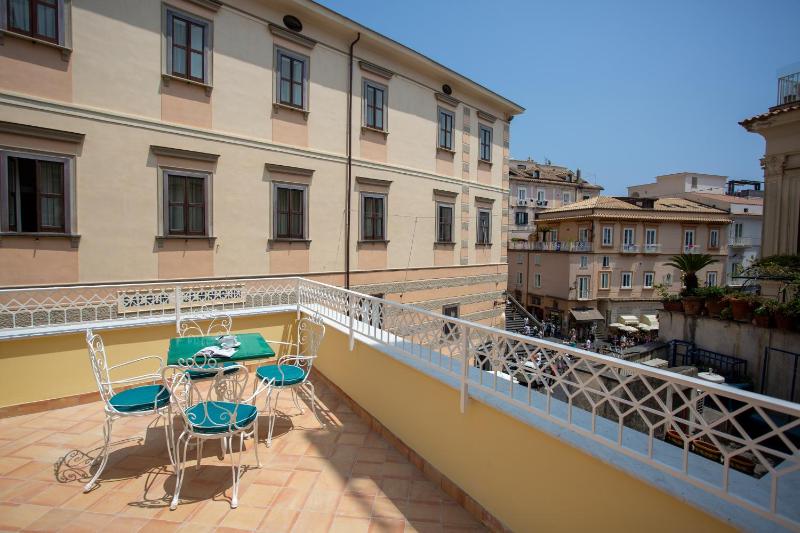 Casa Marina Riviera - image 9