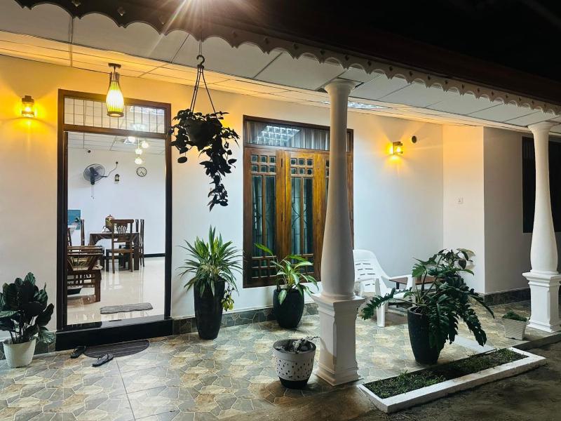 Prem villa - Near Airport - image 8