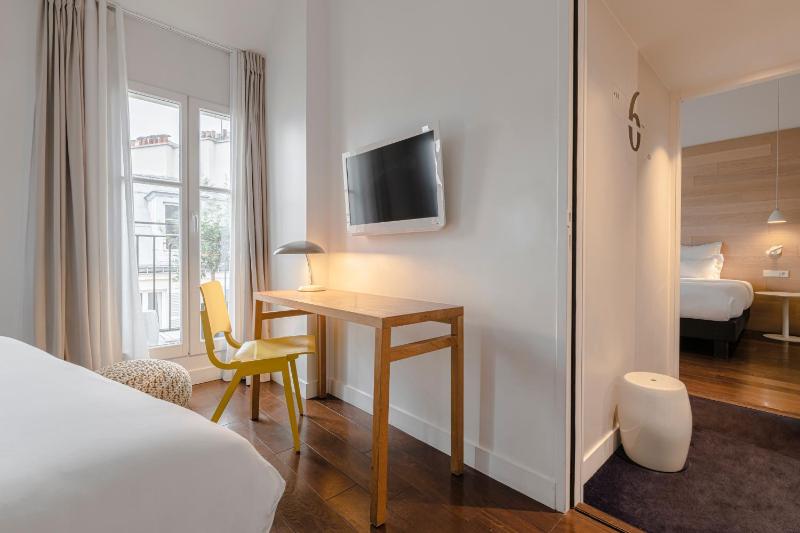 Classic Adjacent Rooms image 4