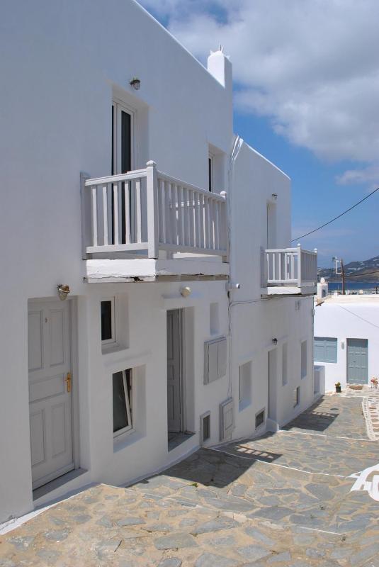 Madres Houses - image 15