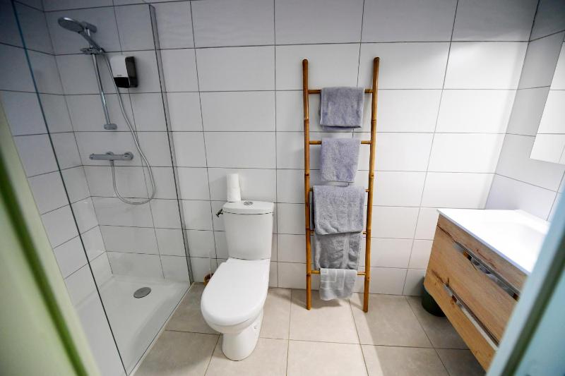 Budget Double Room image 2