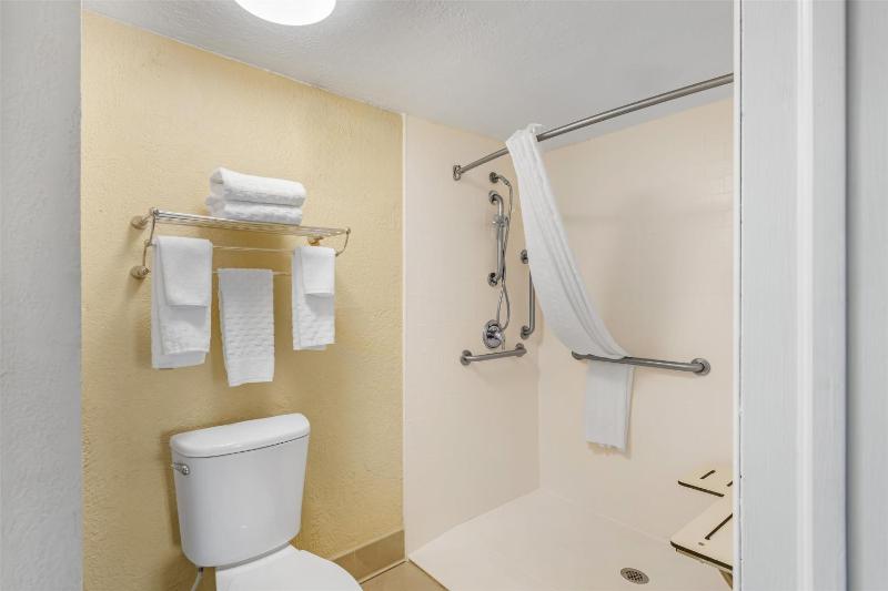 Double Room - Mobility Access/Smoking image 2