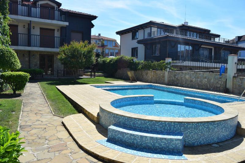 Paradise Bay Villas - image 8
