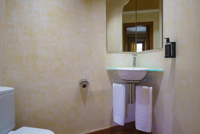 Single Room image 2