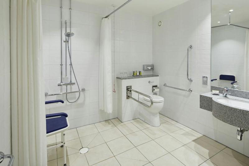 Deluxe King Room image 4