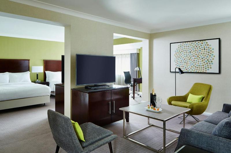 One Bedroom Suite- Executive Lounge Access image 1