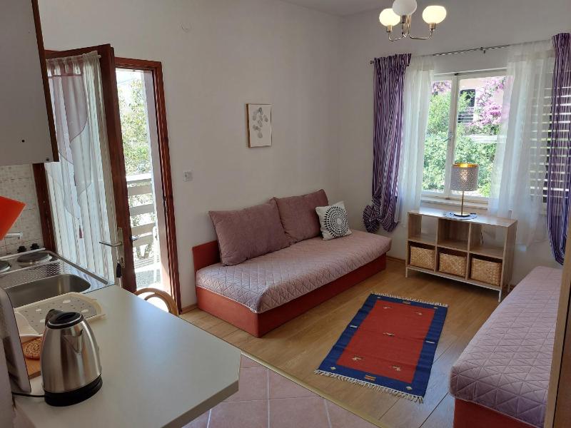 Apartments with parking space Makarska - 22633 - image 2