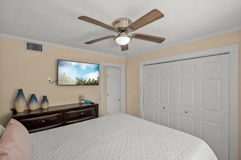 Coastal Breeze Siesta (C) - Manatee - image 29