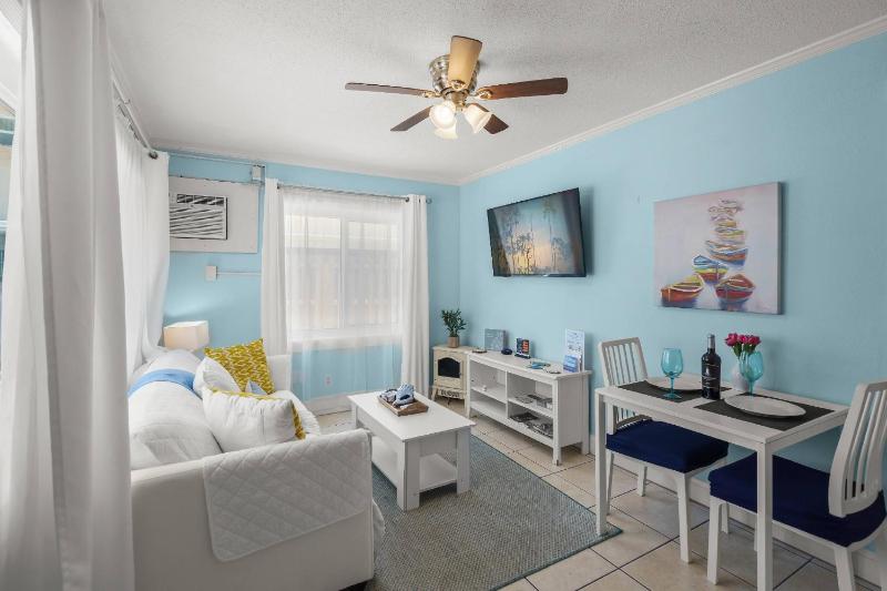 Coastal Breeze Siesta (A) - Dolphin - image 36