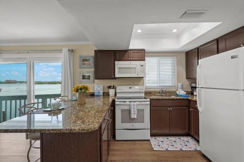 Coastal Breeze Siesta (D) - Pelican - image 32