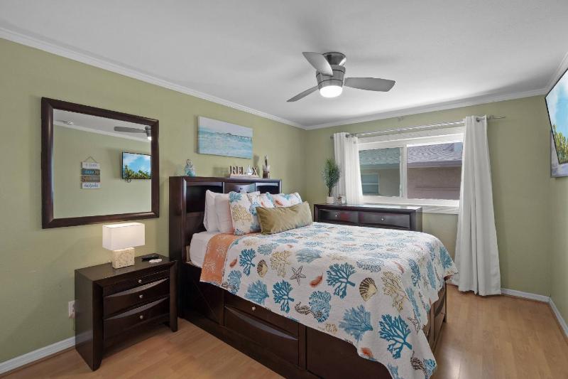 Coastal Breeze Siesta (D) - Pelican - image 45