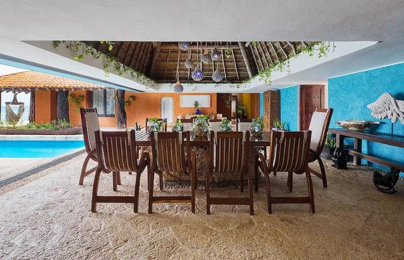 Beachfront Xaman Ha villa 3 with 11 bedrooms! - image 11