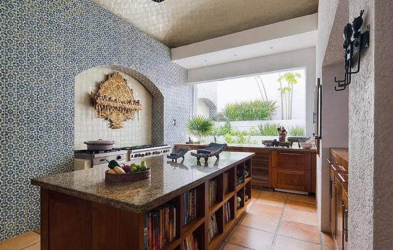 Beachfront Xaman Ha villa 3 with 11 bedrooms! - image 13