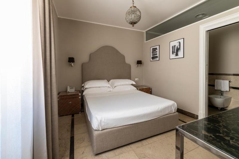 Suite with Balcony image 1