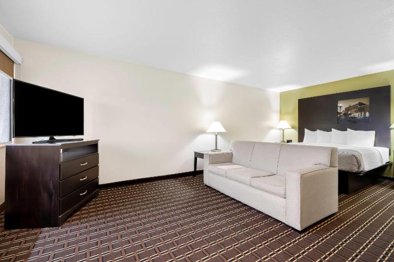 King Studio Suite - Non-Smoking image 1