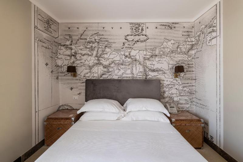Double Room image 4