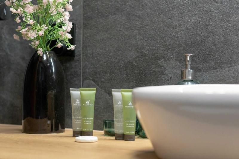 Bright Apartment Dziwnów with Parking Air Conditioning & SPA by Noclegi Renters - image 26