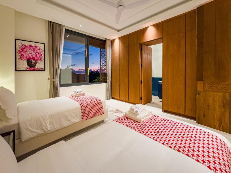 Narawangsa Villa 4br Amazing Sunset Rooftop - image 7