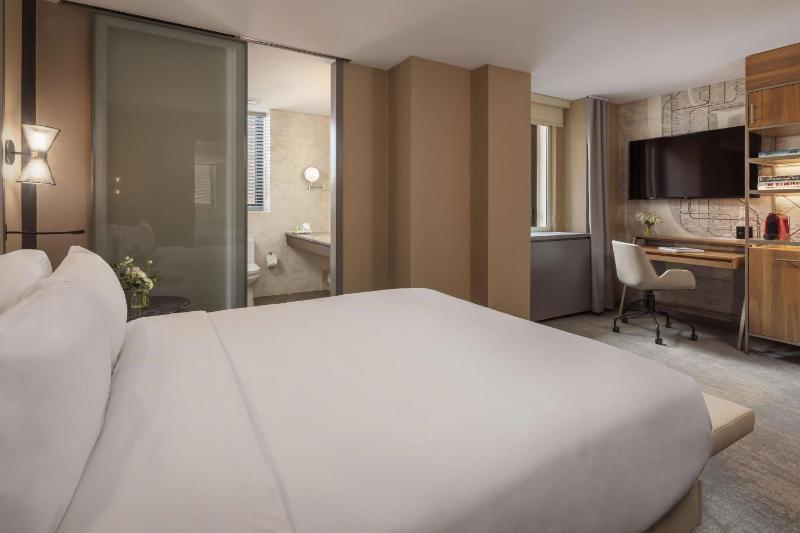 Premium Double or Twin Room image 3