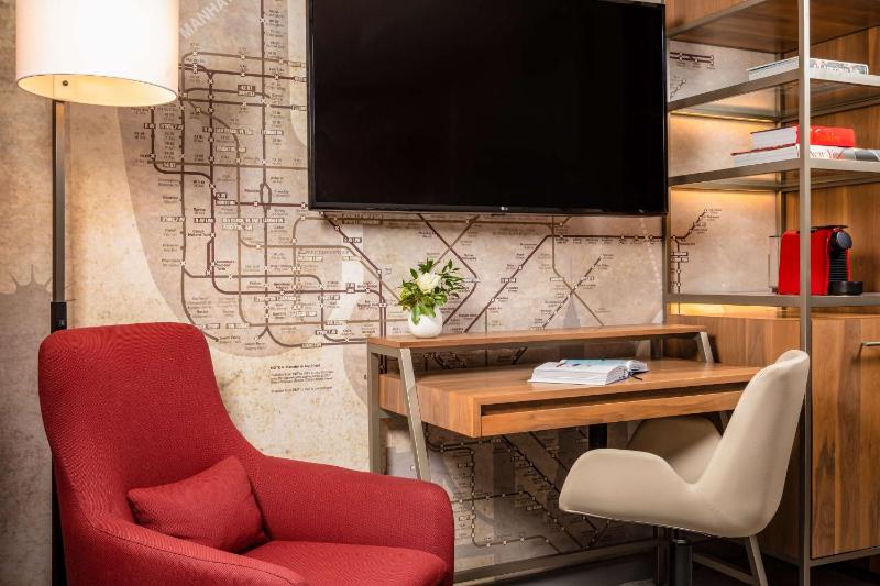 Premium Double or Twin Room with City View image 3