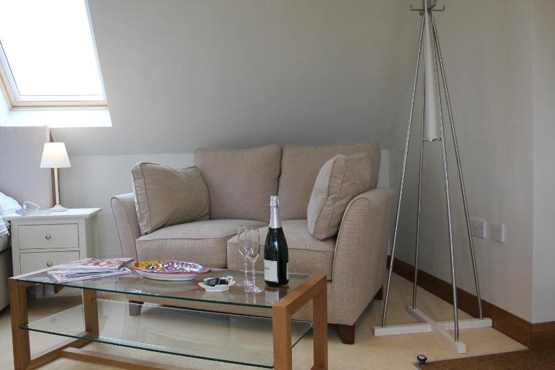 Deluxe Double Room image 3