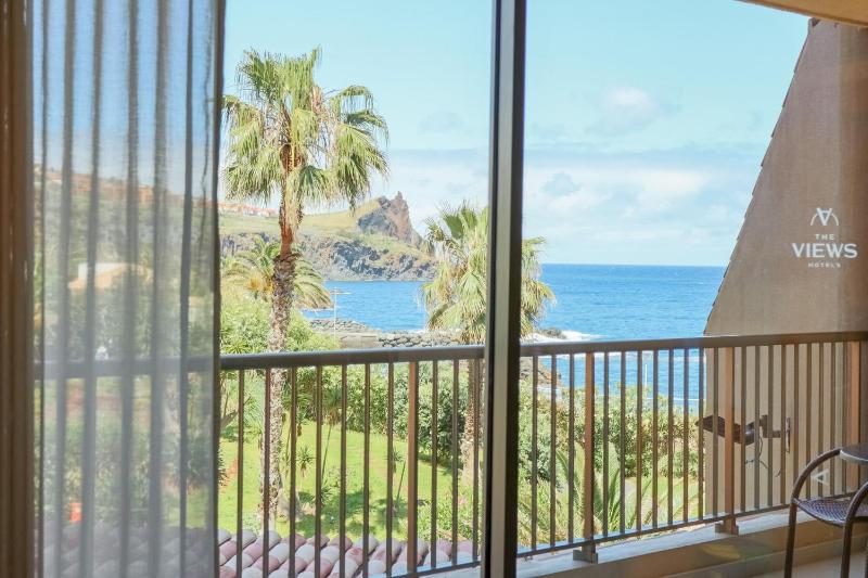 Suite with Sea View image 3