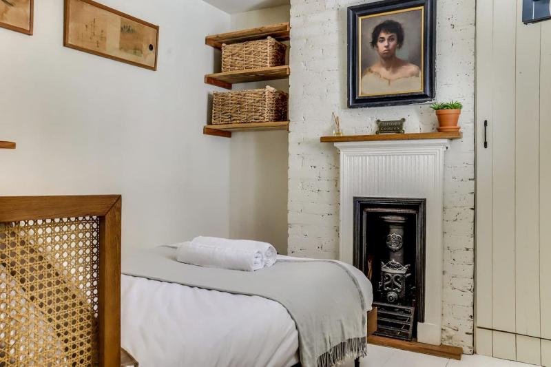 Foundry Street Retreat - image 16