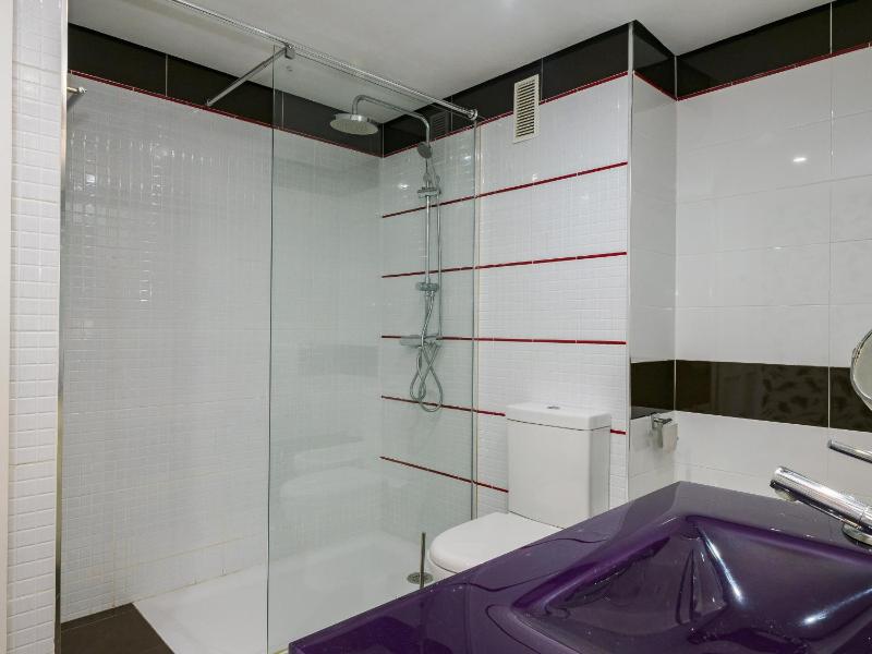 Cubo's Apartment Ronda del Golf Seaview & Parking - image 3