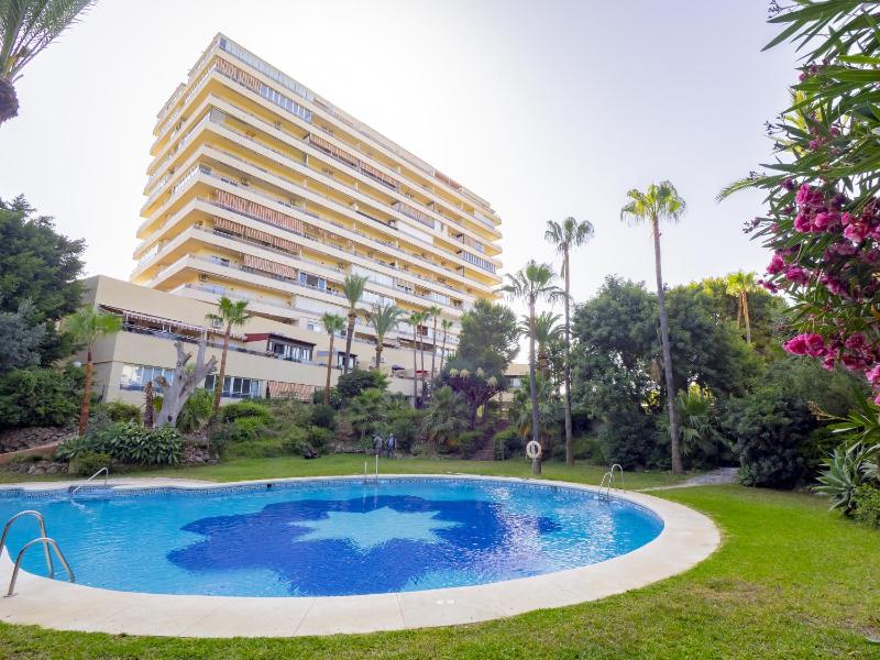 Cubo's Apartment Ronda del Golf Seaview & Parking - image 18