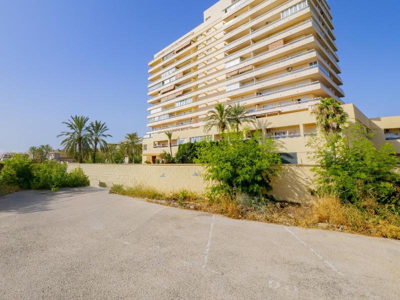 Cubo's Apartment Ronda del Golf Seaview & Parking - image 11