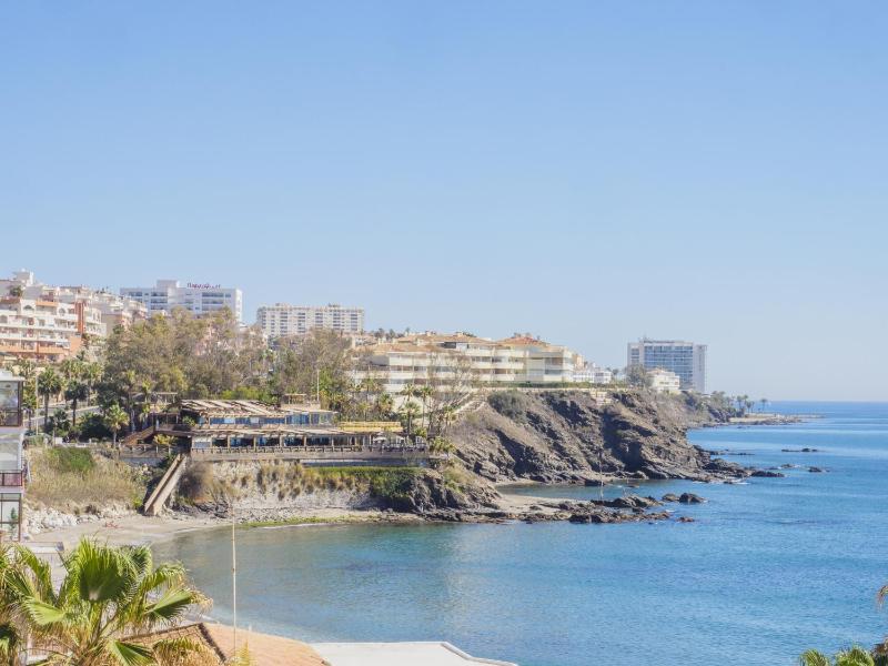Cubo's Apartment Ronda del Golf Seaview & Parking - image 48