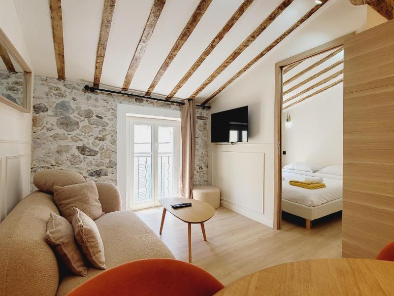 Le Nid de Revennes - séjour cosy dans la vieille ville d'Antibes - image 2