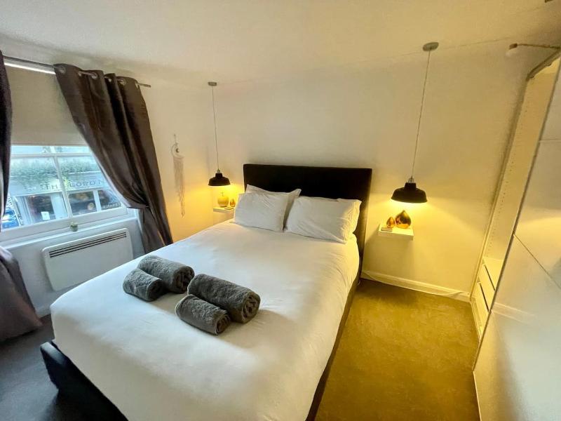 Beautiful 2-bed Apartment In The Heart Of The City - image 28