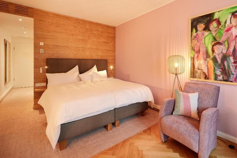 Comfort Double Room with Balcony image 3