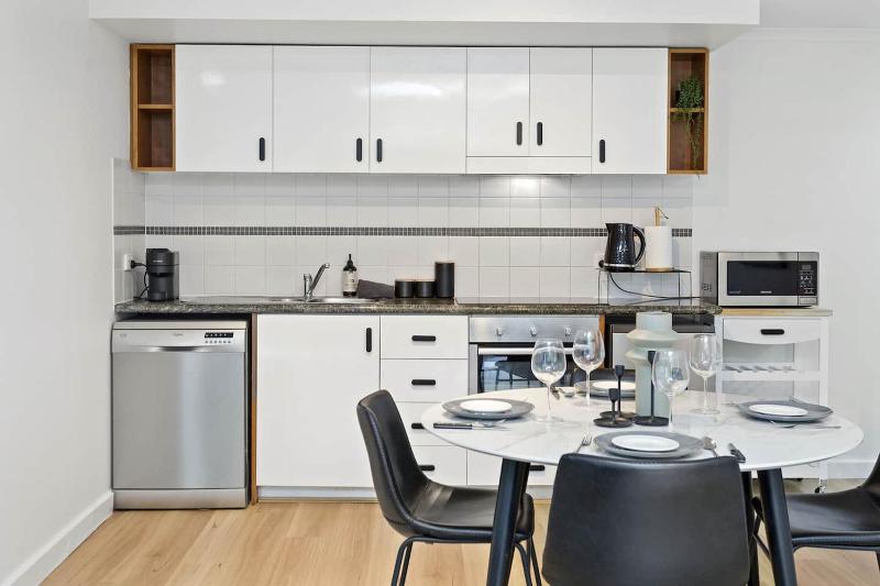Urban Boho Chic 2BR Retreat w Balcony Perth CBD - image 13