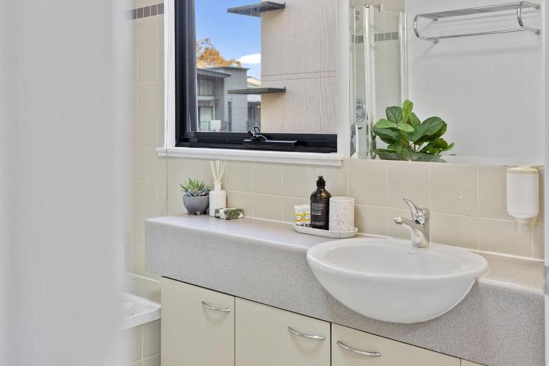 Urban Boho Chic 2BR Retreat w Balcony Perth CBD - image 12