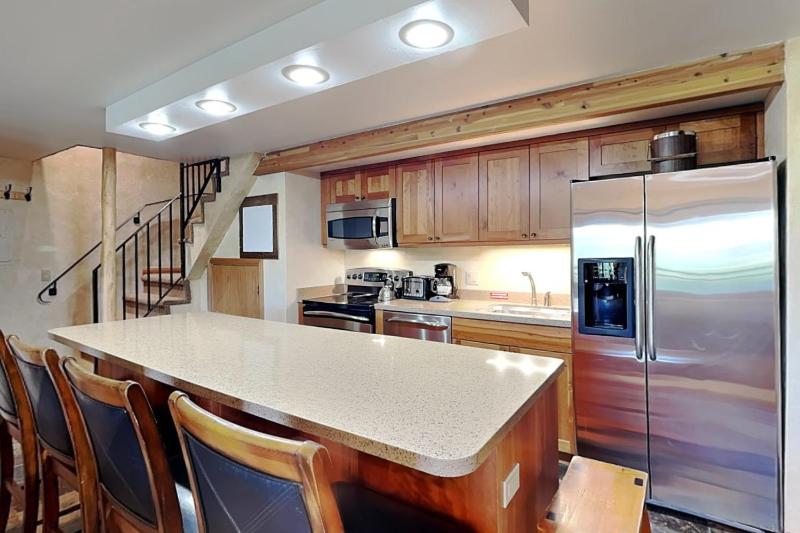 Timberline Condominiums 1 Bedroom plus Loft Deluxe Unit A3C - image 4
