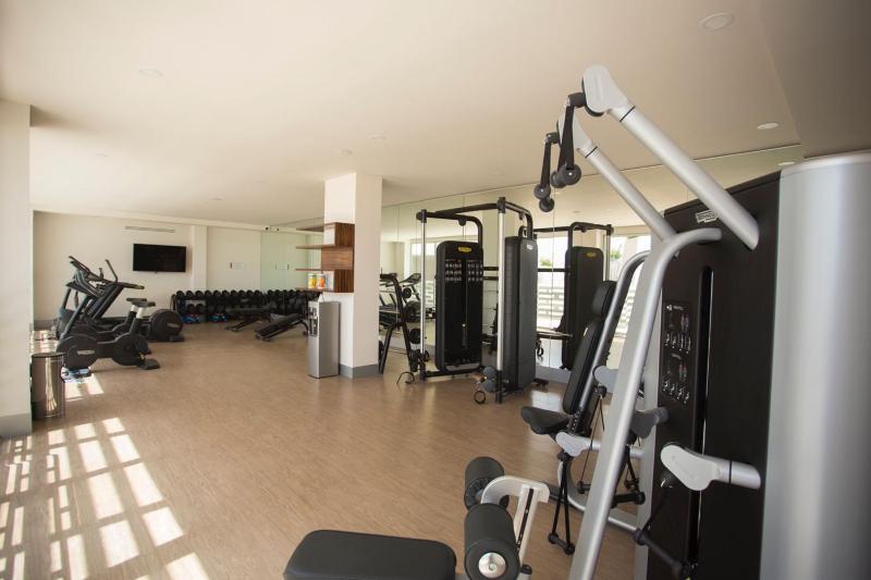 Ocean view condo - Beach pool & jacuzzi! - image 16